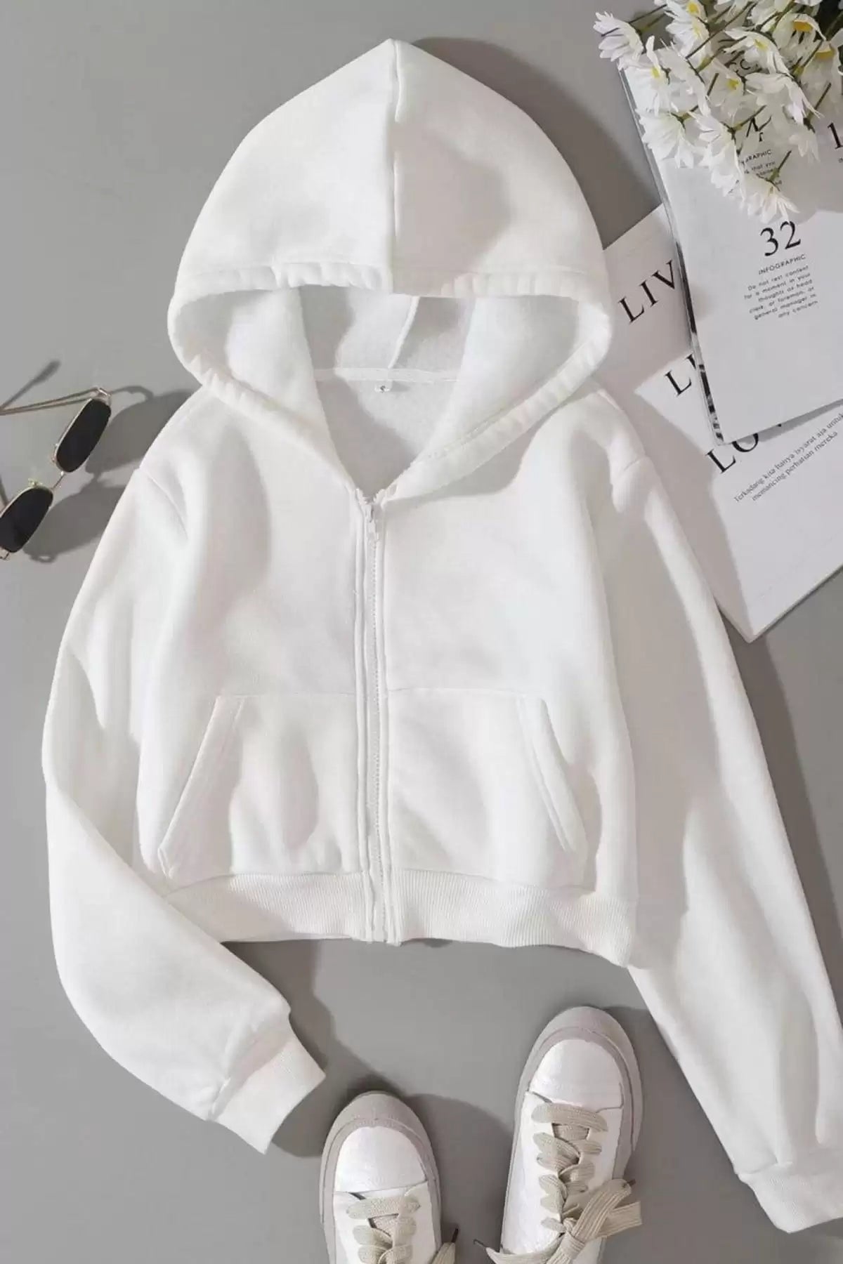 Beyaz Korse Kesim Kapüşonlu Crop Hırka