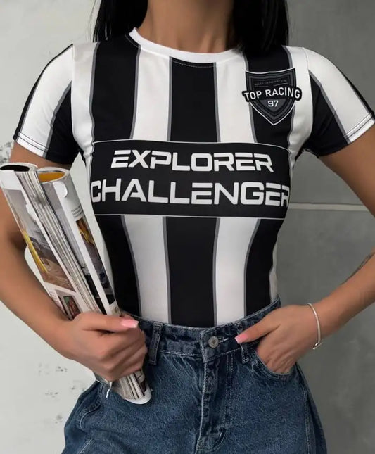 SİYAH BEYAZ FORMA CROP